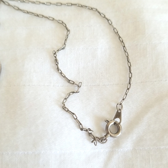 Vintage Gold Rose Round Necklace - Picture 4 of 5